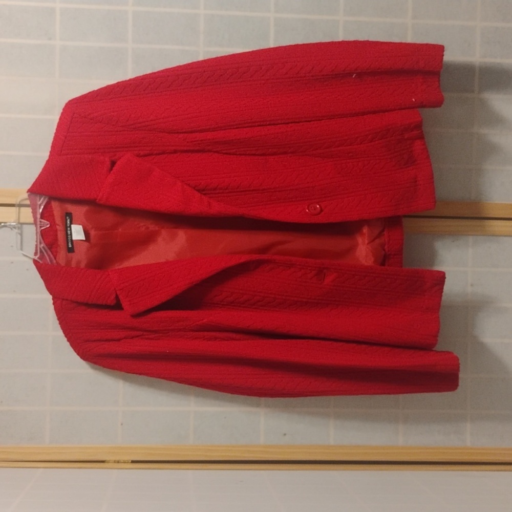 Briggs New York size 18 red NWT